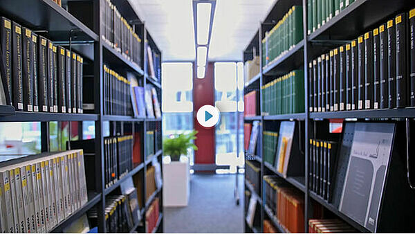 Bild vom Video "Kurze Einführung in die Bibliotheksbenutzung"