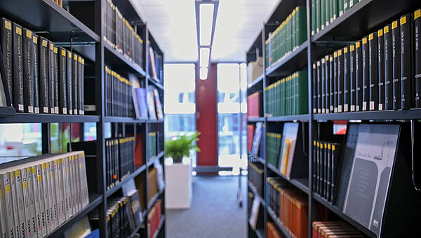 Bild zum Video "Einführung in die Bibliotheksbenutzung" Vorschaubild des Videos
